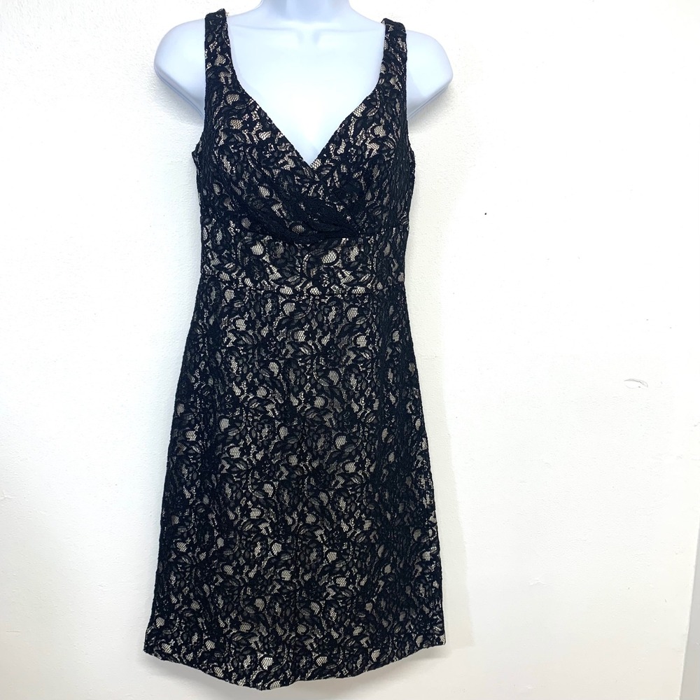 WHBM Black Lace Dress Empire V Neck Satin Lining Sleeveless Cocktail  Event Sz 2